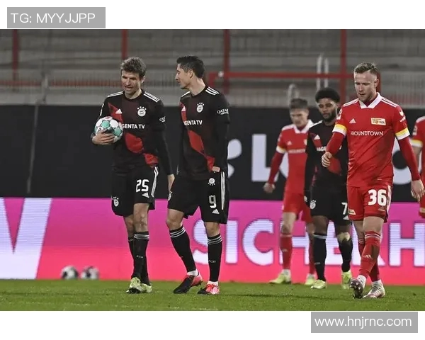 德甲保级战激烈,斯图加特战平汉诺威逼近悬崖边缘 德甲保级战激烈,斯图加特战平汉诺威逼近悬崖边缘