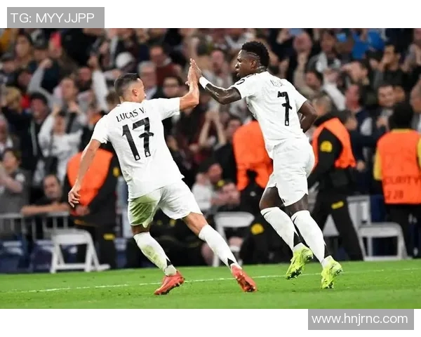 皇马逆袭巴萨登顶西甲榜首,梅西两轮未进球压力随之加大 皇马逆袭巴萨登顶西甲榜首,梅西两轮未进球压力随之加大