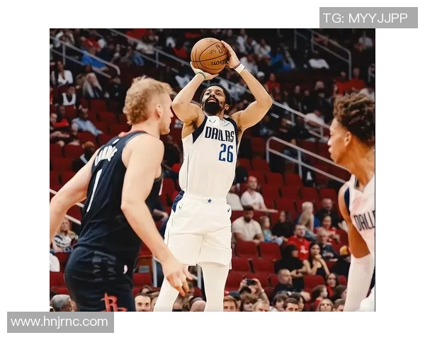 露天赛场上演经典对决，火箭险胜独行侠