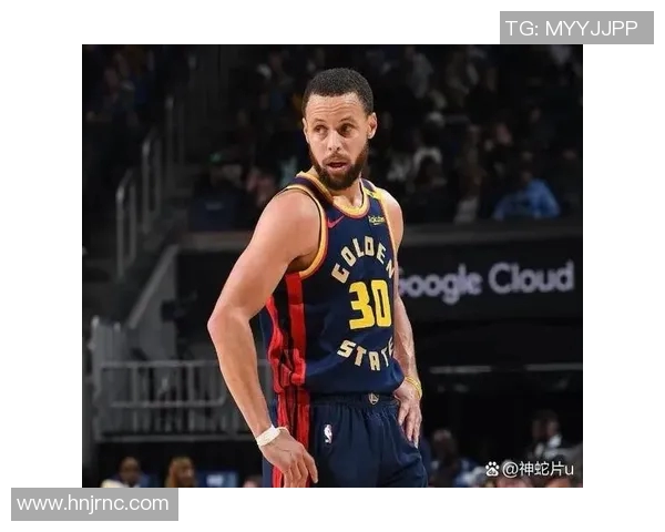 勇士击败尼克斯，库里三分刷新纪录：篮球史上又一传奇时刻