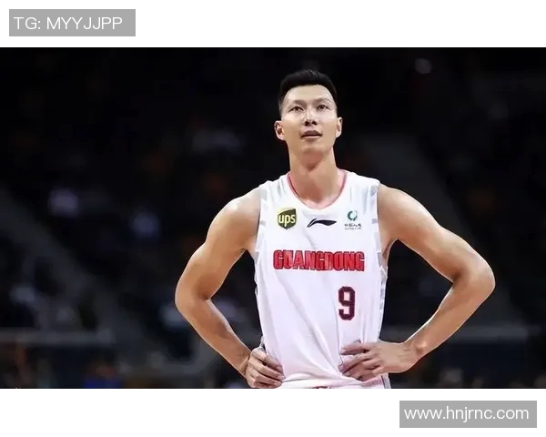 易建联在CBA季后赛中发挥出色，带领广东宏远晋级总决赛