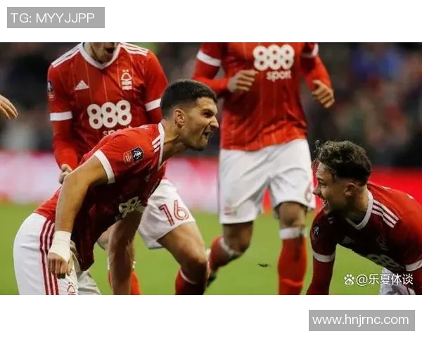 英超球队主教练因战术问题被舆论炮轰，球迷怒斥俱乐部管理水平低劣