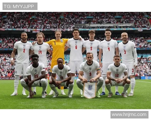 英格兰大胜捷克，小组锁定出线，展现无与伦比的强大实力